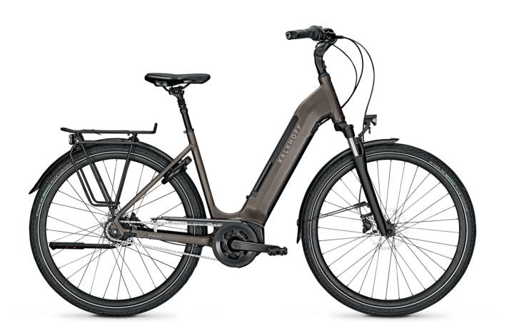 Ein dunkel braunes Kalkhoff Image 3.B Move Fahrrad mit Kalkhoff Image 3.B Move, schwarzer Sattel