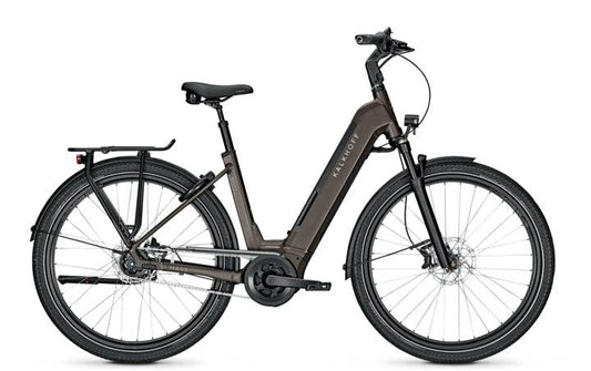 Ein dunkel braunes Kalkhoff Image 3.B Advance Fahrrad mit Hydraulische Shimano MT200 Scheibenbremse, schwarzer Sattel